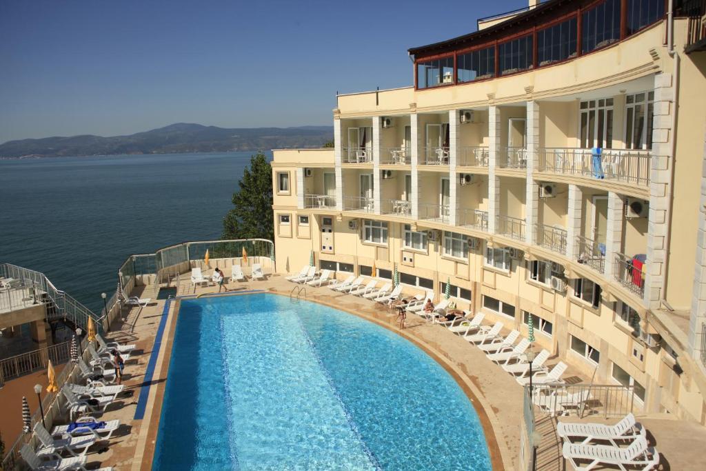 Dogalya Hotel Mudanya Exterior photo